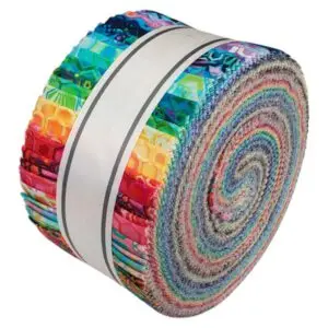 Bunte Jelly Roll „Phantasma“ von Robert Kaufman mit 40 farbenfrohen Stoffstreifen, gerollt und mit fantasievollen Mustern, ideal für Patchwork und Quilts.