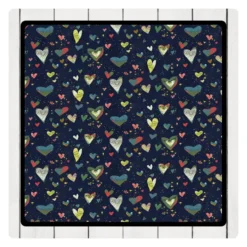 Stoffrolle Painted Hearts Black von Benartex mit klar ausgerichtetem Herzmuster, 100 % Baumwolle, 44/45″ breit