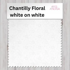 Weiß auf Weiß Baumwollstoff mit floralem Muster aus Blüten, Punkten und Linien – Benartex Domino Effect White on White (12420-09).